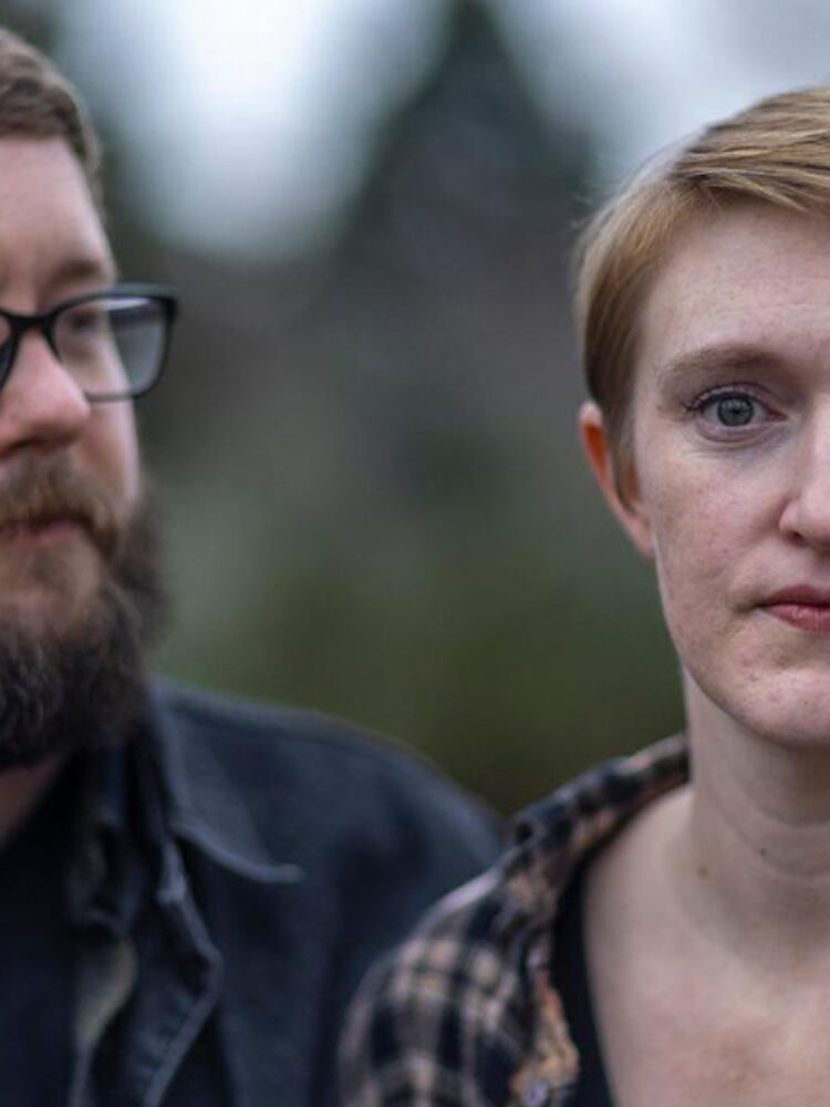 Stephen Montgomery and Genevieve Postlethwaite are photographed in Murray, Ky., on Wednesday, Dec. 25, 2025. in July, Postlethwaite had a severe complication in her pregnancy that made it nonviable. But because of Kentucky’s abortion laws, they had to hastily go to Illinois to get an abortion Ryan C. Hermens rhermens@herald-leader.com